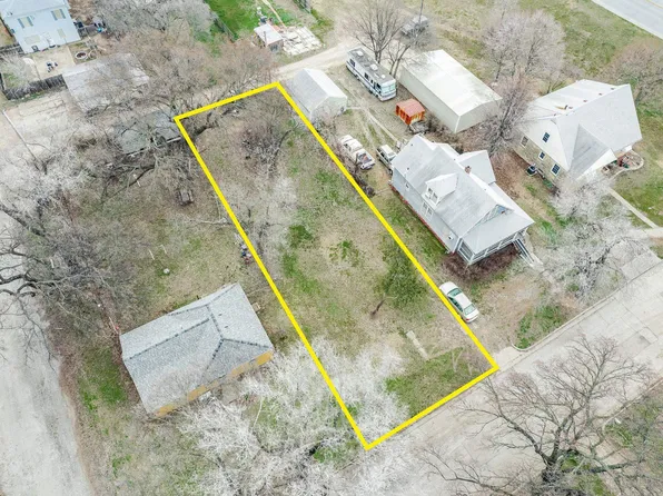 317 N Olive St, Wellington, KS 67152