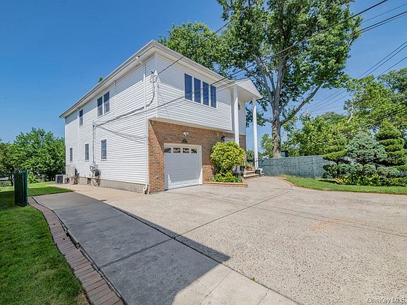 3rd image of 269 Marcus Avenue