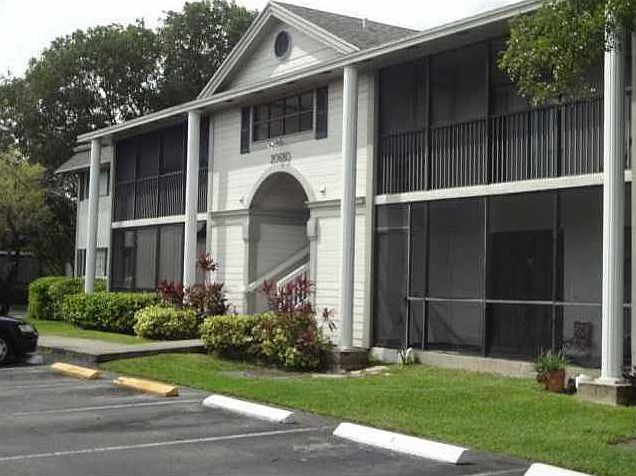 1st image of 20741 NE 4th Ct APT 202