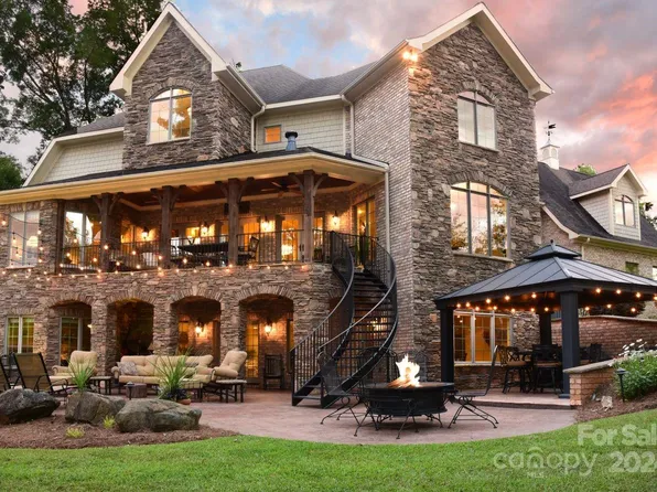 386 Shagbark Ct, Mount Gilead, NC 27306