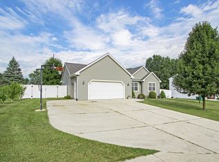 323 Catera Ct, Springfield, MI 49037