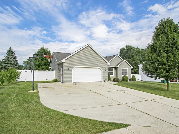323 Catera Ct, Springfield, MI 49037