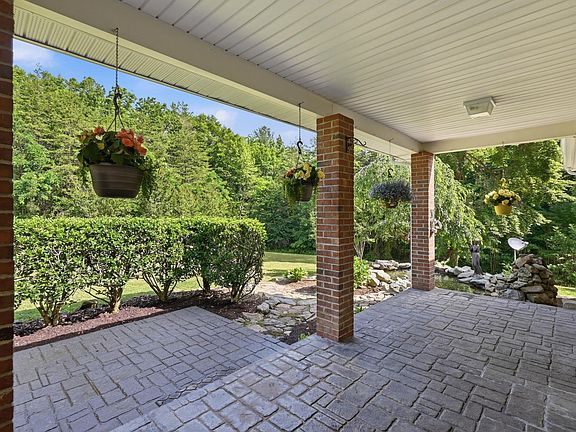 3rd image of 418 Poplar Lake Rd