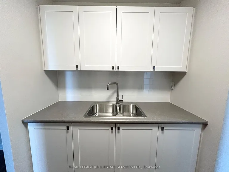 82 Millside Dr #1005 — Photo 5