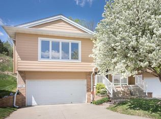 128 McKenzie Cir, Council Bluffs, IA 51503