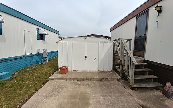 4th image of 8800 S Harlem Ave Trailer 2310