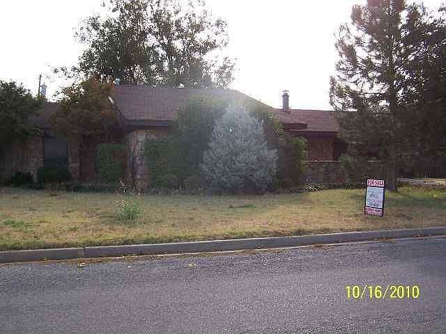 1st image of 204 Lakeview Dr