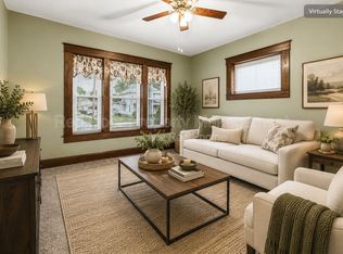 71 W High St, Mooresville, IN 46158