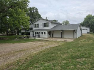 40994 McKinley Pl, Mitchell, SD 57301