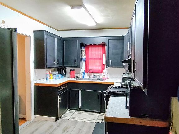 4th image of 533 Crestwood Rd