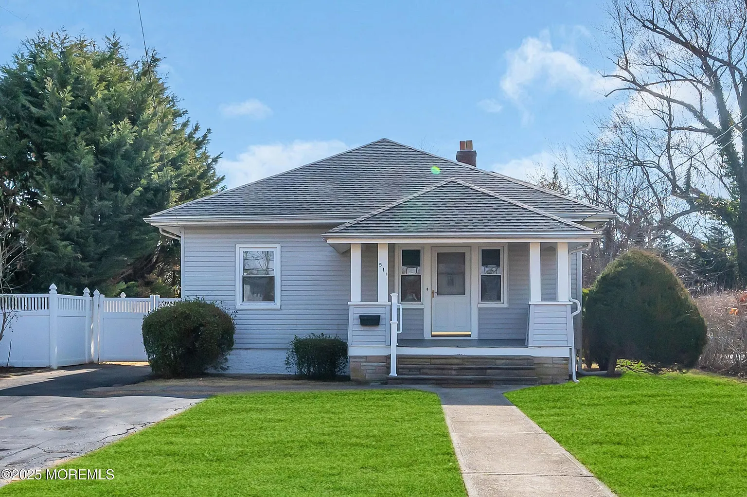 511 Westwood Avenue photo 1