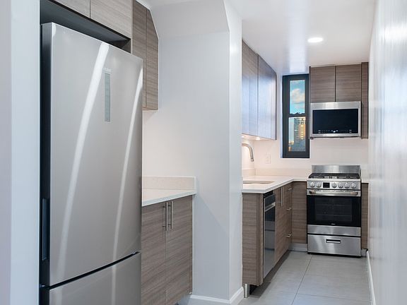 3rd image of 400 E 57th St #19K