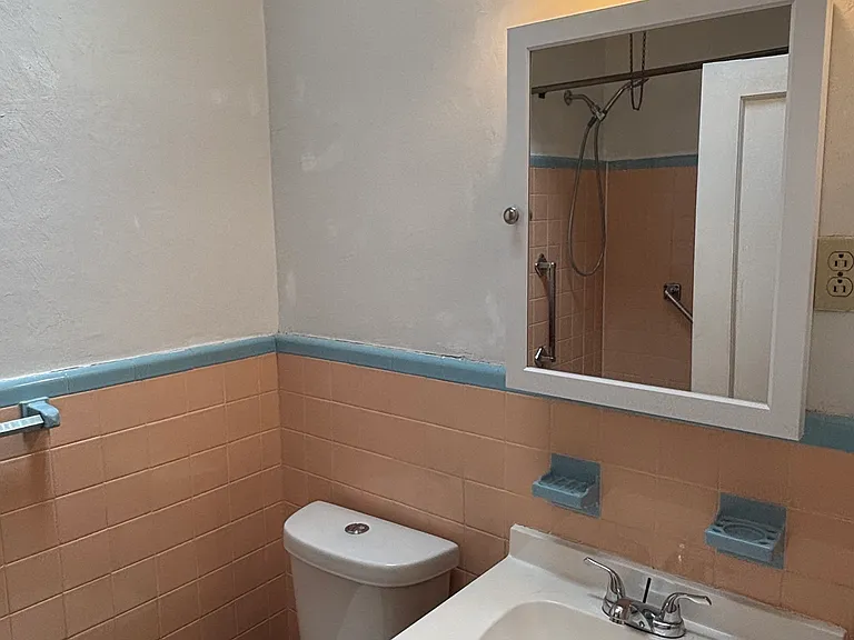6235 Walker St — Photo 16