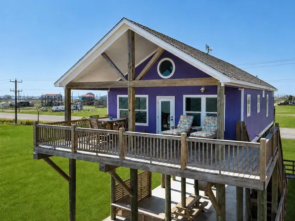 2302 Highway 87, Gilchrist, TX 77617