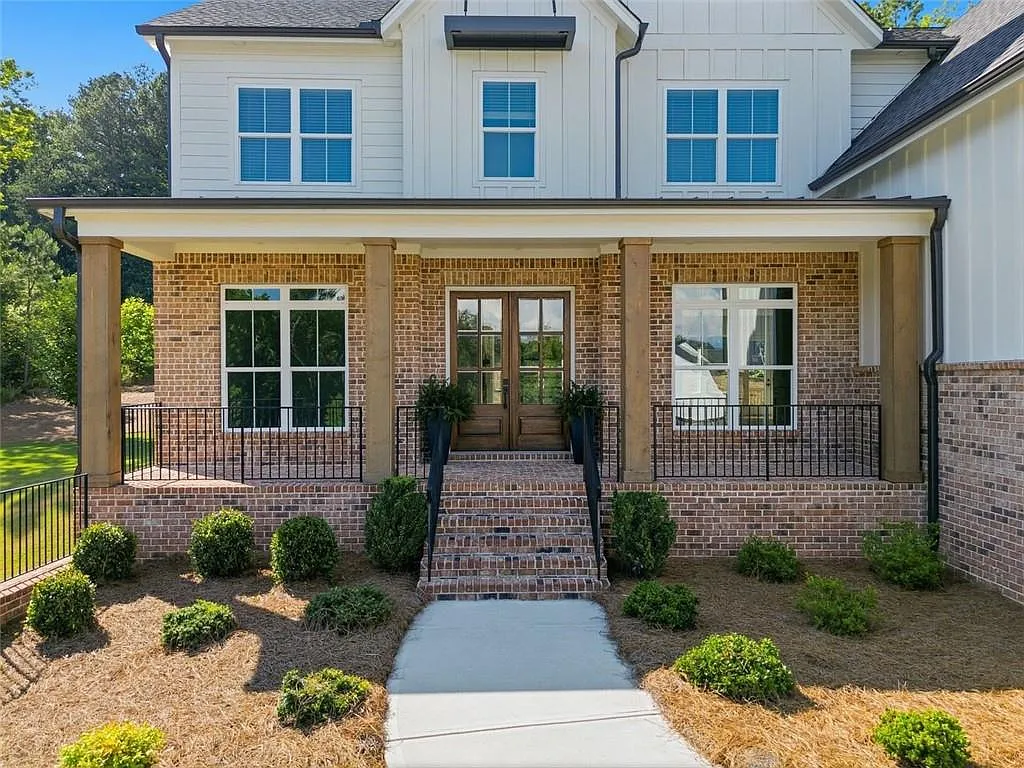 5 bed, 4.0 bath, 4282 sqft, $6,850 — Photo 2