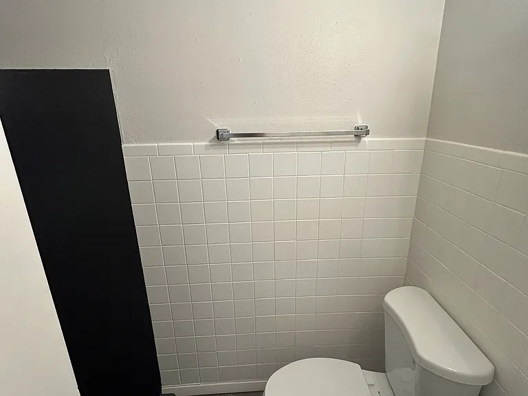 502 W C St #3 — Photo 5