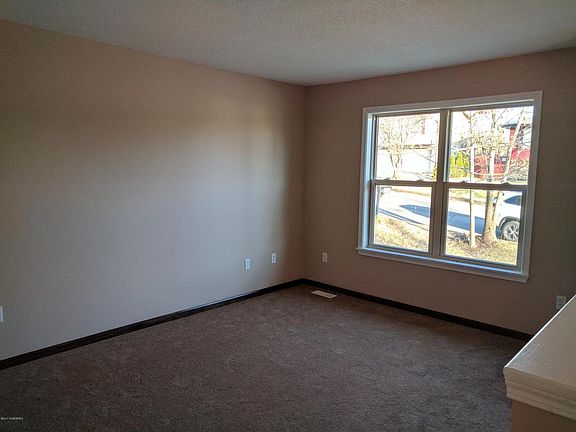 3rd image of 1624 Starlite Dr