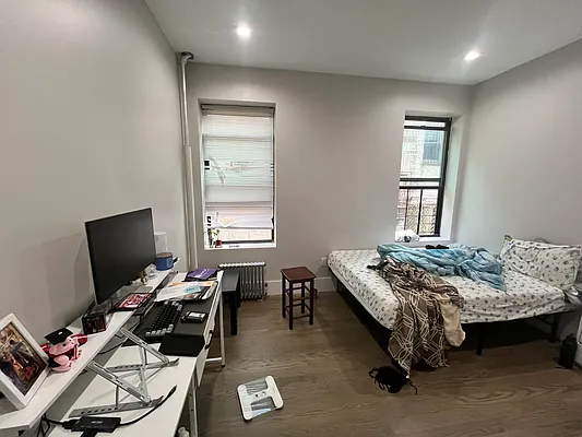 Rented by Mdays Realty | media 10