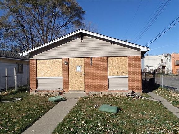 2nd image of 3728 18th St