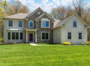 2998 Creekwood Estates Dr, Blacklick, OH 43004