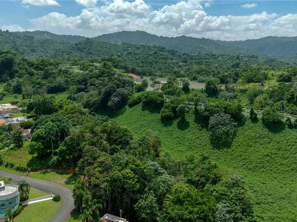 Lot C42/43 Valle Escondido, Guaynabo, PR 00971