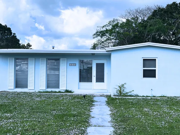 213 NE Prima Vista Blvd, Port Saint Lucie, FL 34983