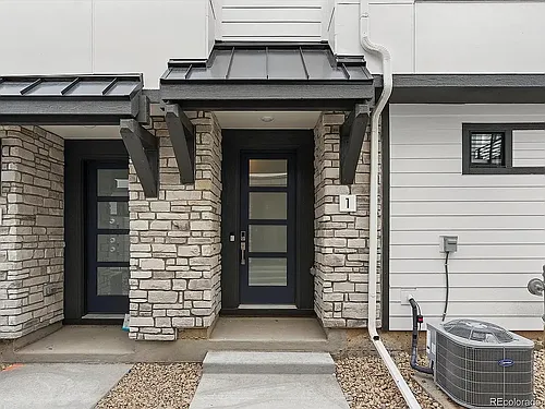 2046 S Holly St #1 Photo 1