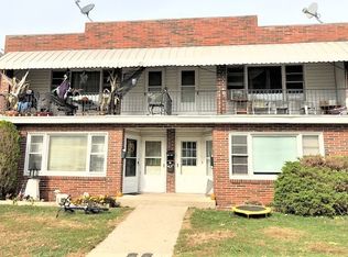 239 E Jackson St #1, New Holland, PA 17557