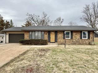 744 Rogers Ct, Lake Geneva, WI 53147