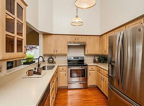 Updated kitchen, Open concept