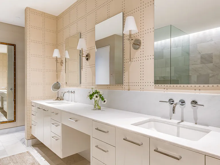 1747 Leonard St #2301 — Photo 19
