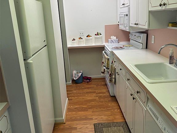 3rd image of 21800 Morley Ave APT 911