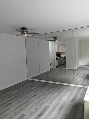 Rented by Reliance Realty of Manhattan Corp | media 1