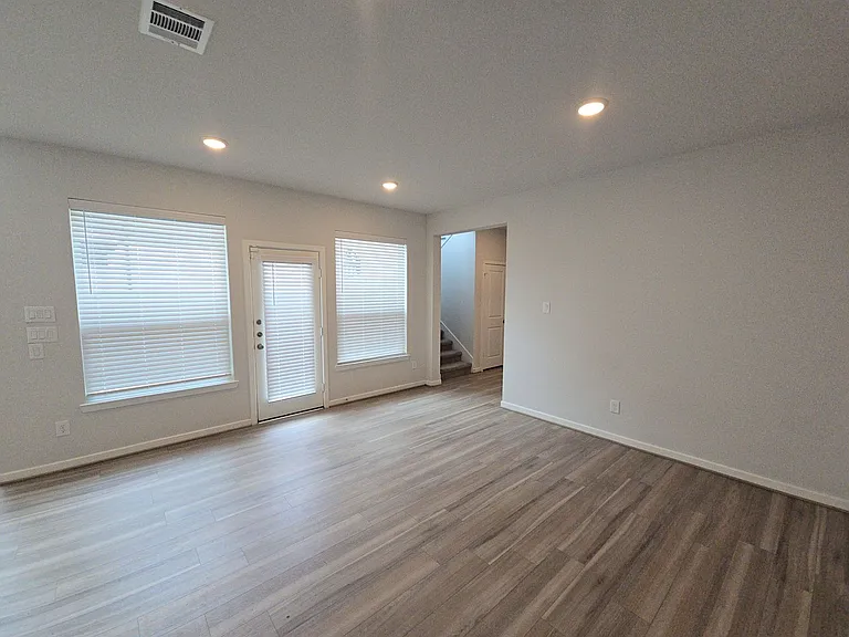 9227 Dearborn Knoll Dr — Photo 19