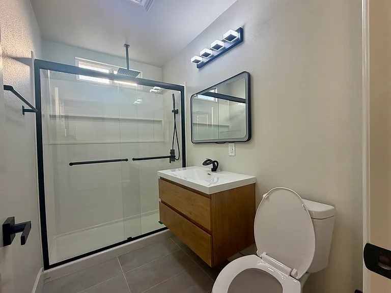 5505 N Traymore Ave — Photo 8