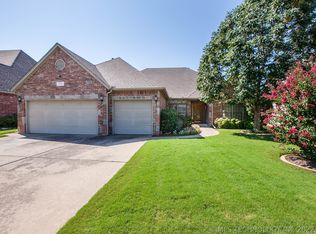 1705 W Lincoln St, Broken Arrow, OK 74012