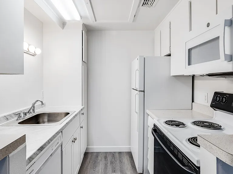 Cambridge Dorchester Apartment Homes — Photo 39