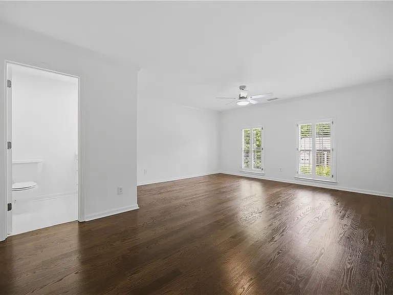 6410 Westchester Pl — Photo 50