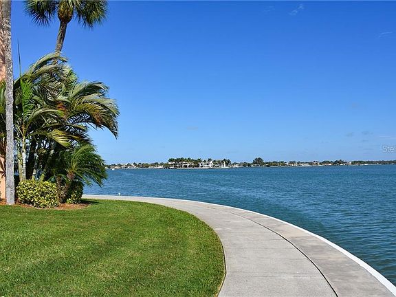 3rd image of 7665 Sun Island Dr S