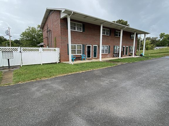 2nd image of 702 E Main St #15