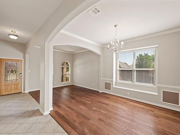 4th image of 1706 Summerfield Dr