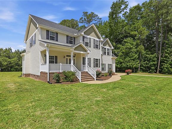 3rd image of 107 Golf Club Dr