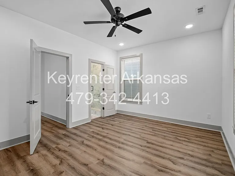 Duncan St Duplex — Photo 19
