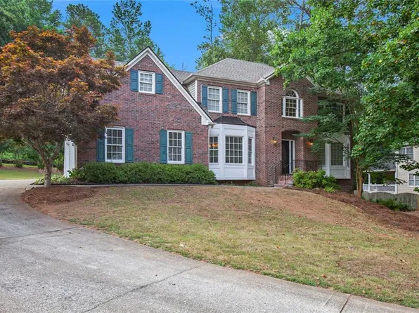 664 Swan Dr, Hiram, GA 30141