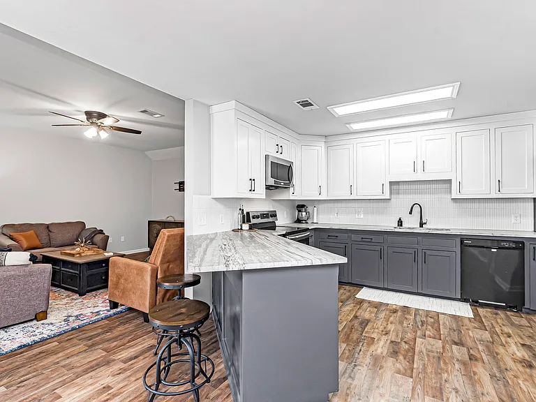 3437 Myrtle Grove Dr — Photo 8