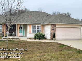 18402 Selwyn Dr, Warsaw, MO 65355