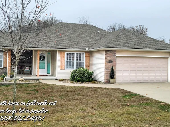 18402 Selwyn Dr, Warsaw, MO 65355