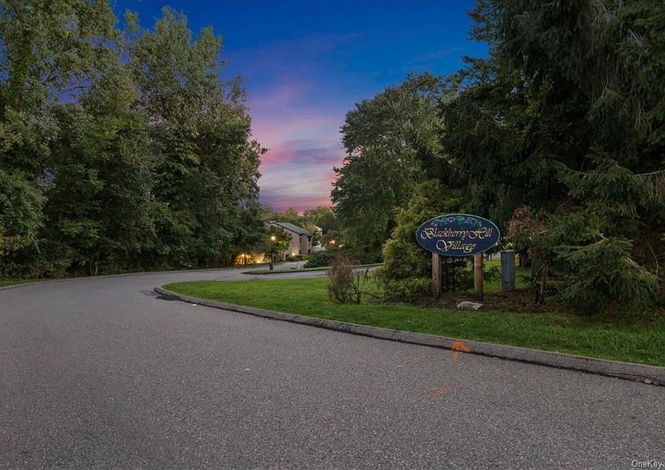 1st image of 405 Village Dr