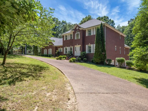 108 Leslie Ln, Hohenwald, TN 38462