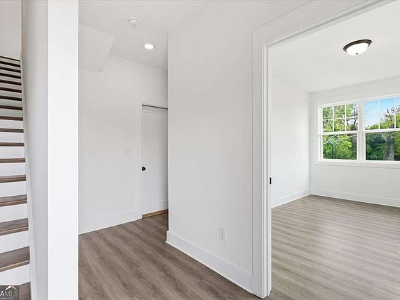 5th image of 208 Mission Way